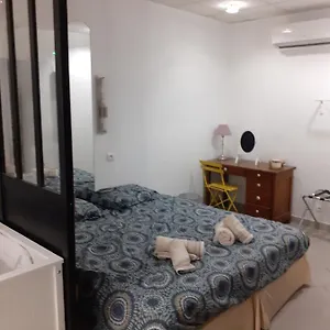 Zen Apartment