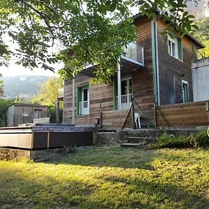 Maison Au Bord De L'eau Avec Jacuzzi Millau